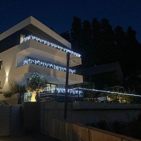 Aparthotel Villa V With Heated Pool Риека Экстерьер фото