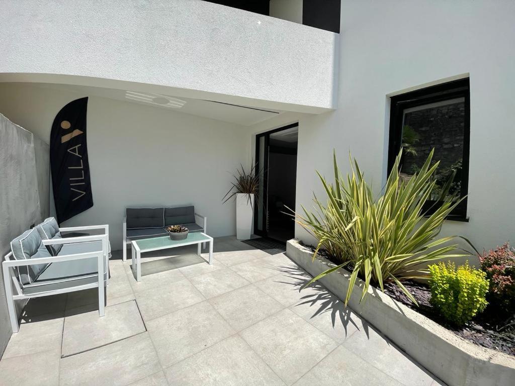 Aparthotel Villa V With Heated Pool Риека Экстерьер фото