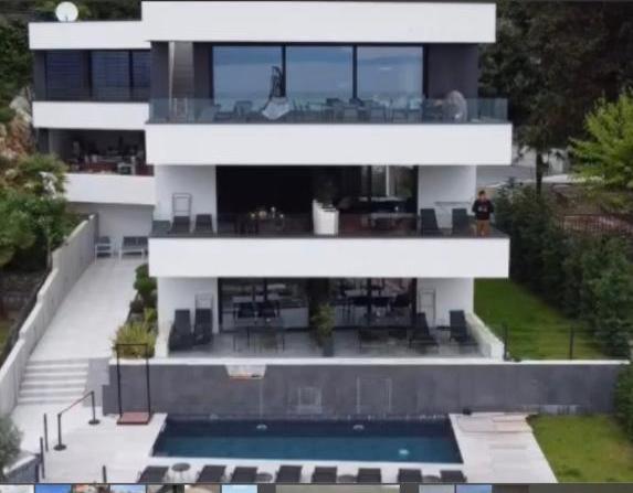 Aparthotel Villa V With Heated Pool Риека Экстерьер фото