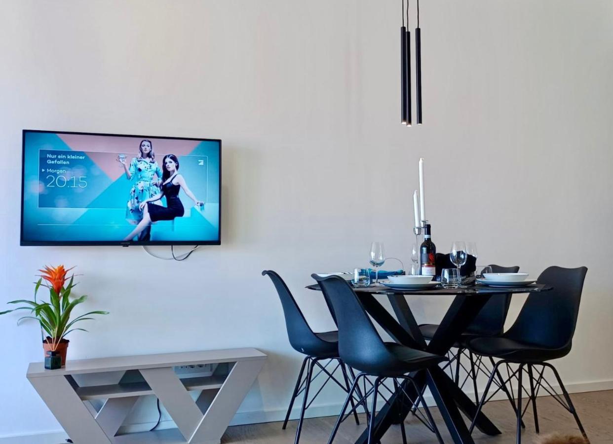 Aparthotel Villa V With Heated Pool Риека Экстерьер фото